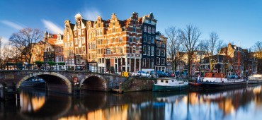 AMSTERDAM, THE CONFERENCE CITY